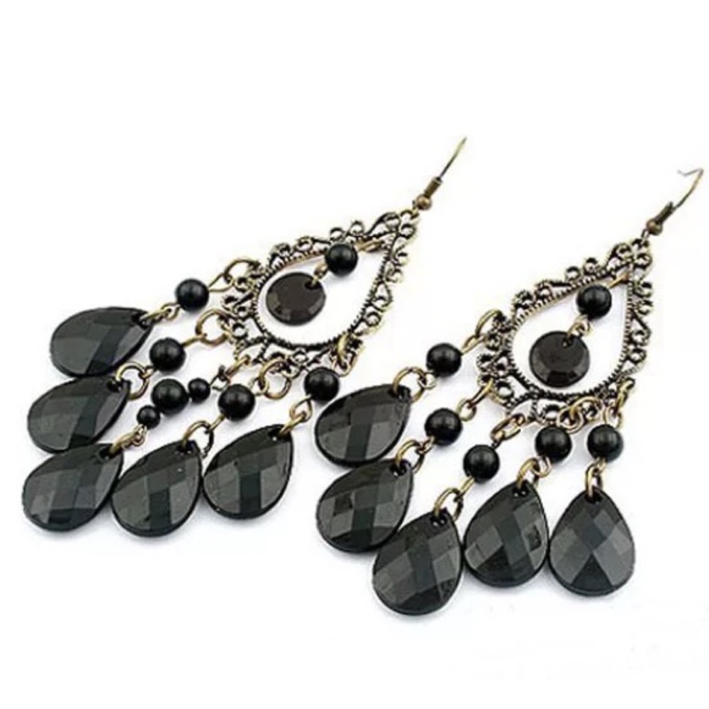 Earrings - Picture 3 of 6